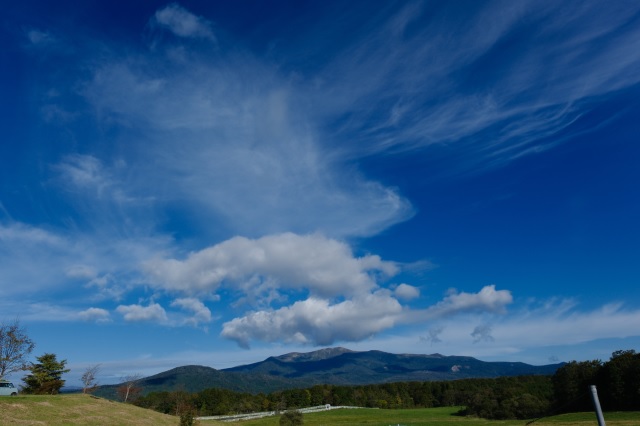 １０月８日の栗駒山の風景写真
