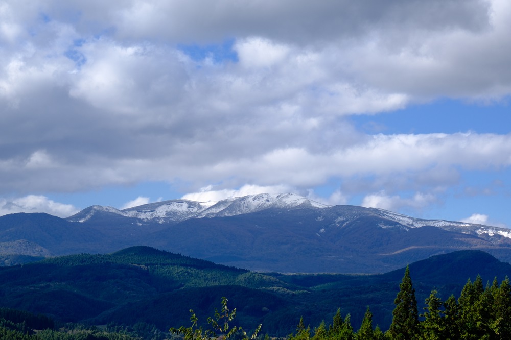 栗駒山の初雪の風景写真